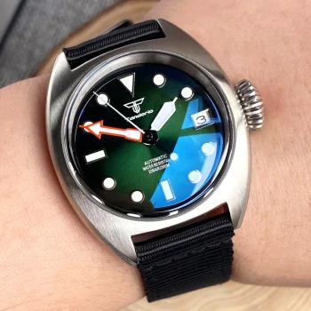 Military diver watch with NH35 automatic movement, sapphire crystal, stainless steel case, and 200m water resistance with logo