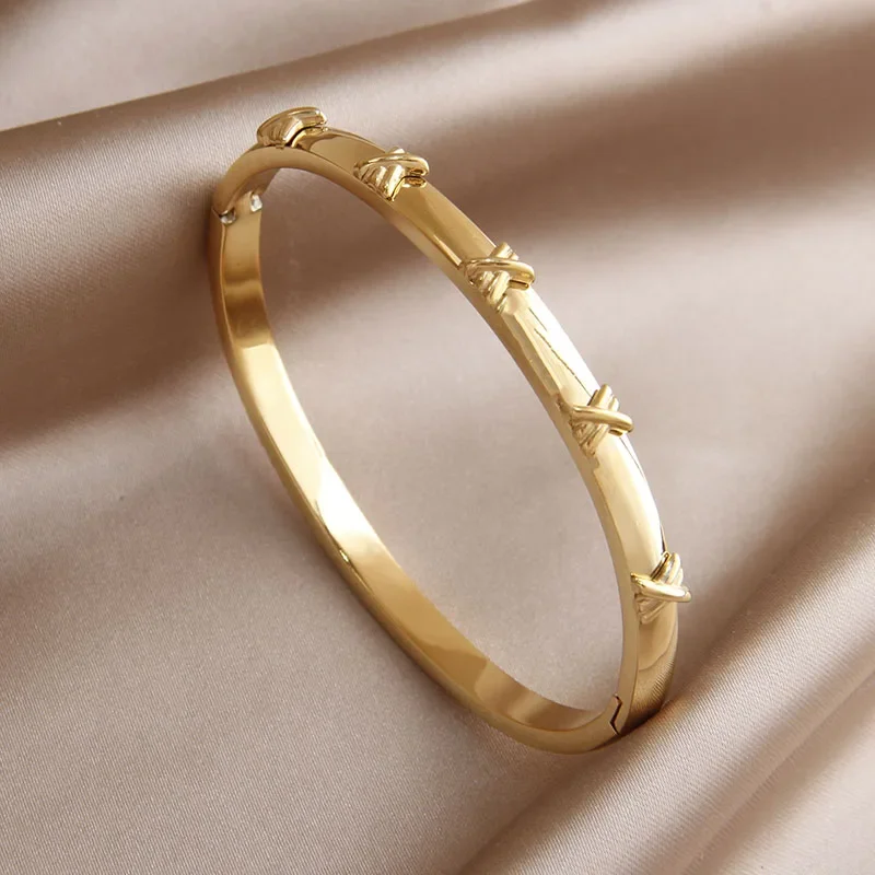 D0407-Gold