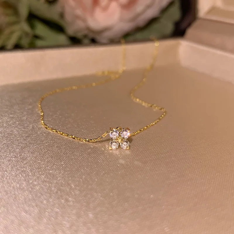 Anziw Lucky Clover Necklace Four Leaf Certified D0.40CT Moissanite Pendant Solid 925 Sterling Silver Women's Charm Jewelry Gift