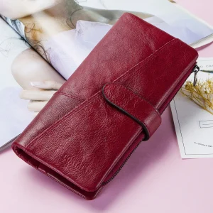 Stylish everyday wallet suitable for organising cards, cash and daily essentials