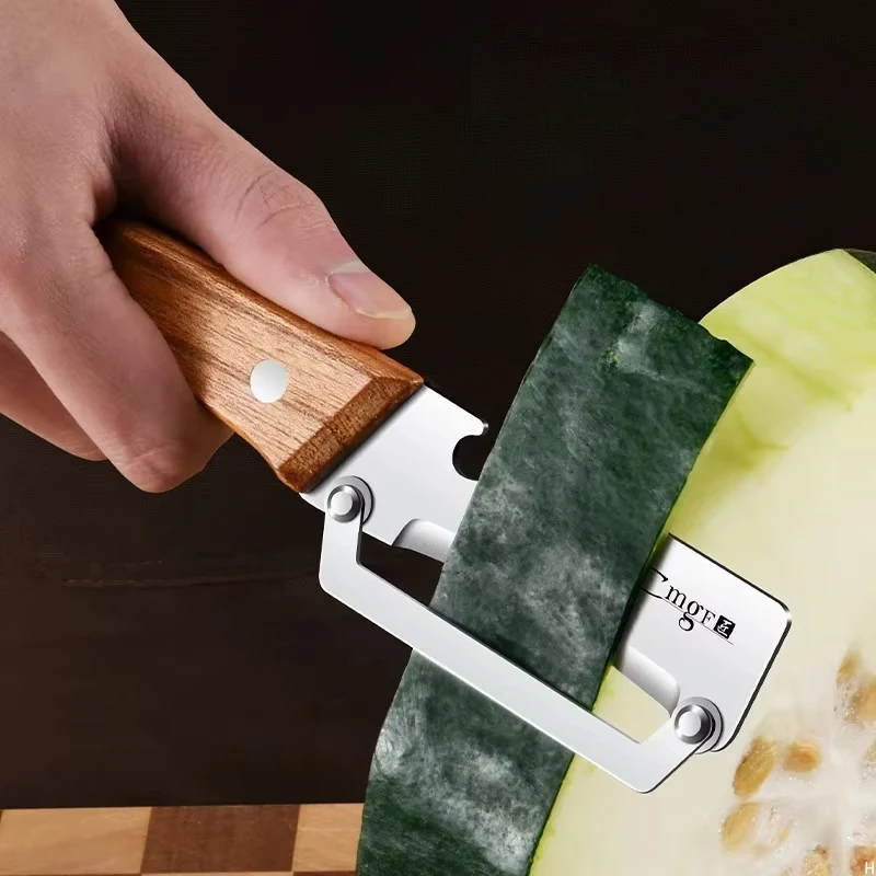 Stainless Steel Vegetable Peeler with Curved Blade and Multiple Handle Options for Fruits and Vegetables